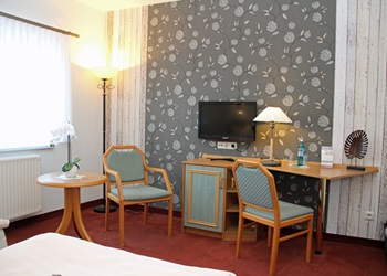 Doppelzimmer mit Balkon im Hotel Zur Linde Freital
